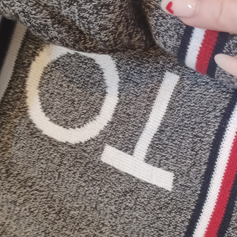 NIB Unisex Tommy Hilfiger Scarf & Hat Set - Picture 2 of 5